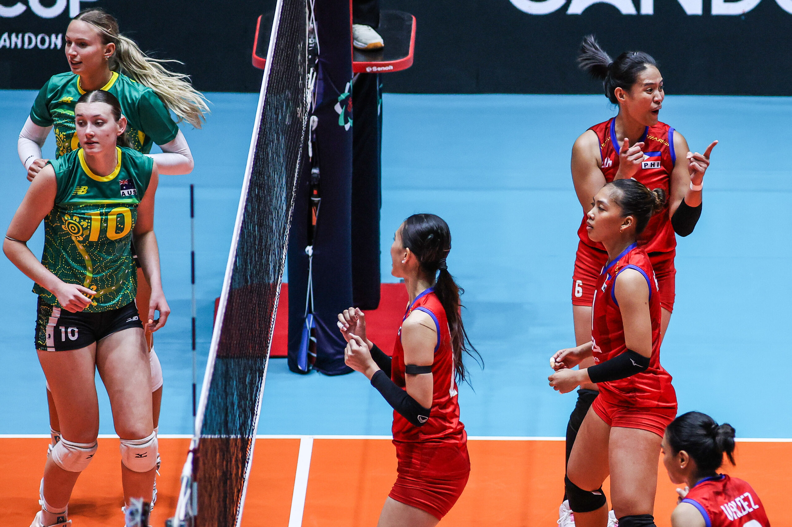 Um jogo entre Alas Pilipinas e Austrália na AVC Women's Nations Cup em Candon.