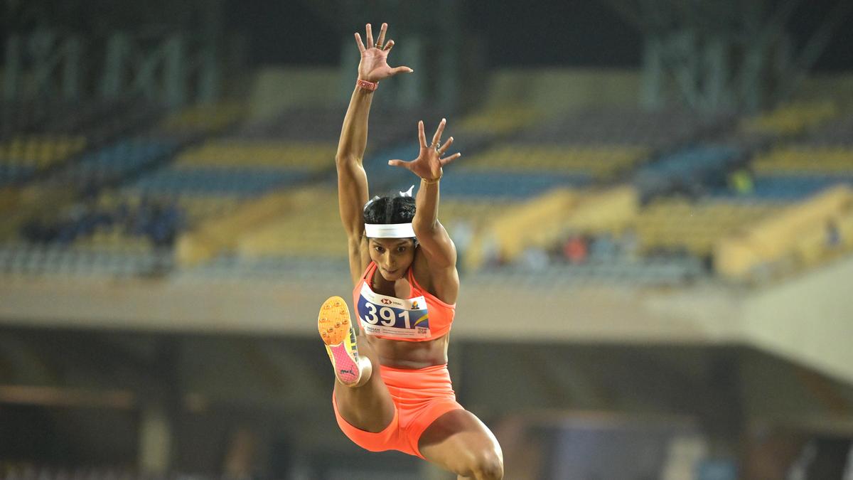 Ancy Sojan quebra o recorde nacional de salto em distância de 22 anos de Anju Bobby George