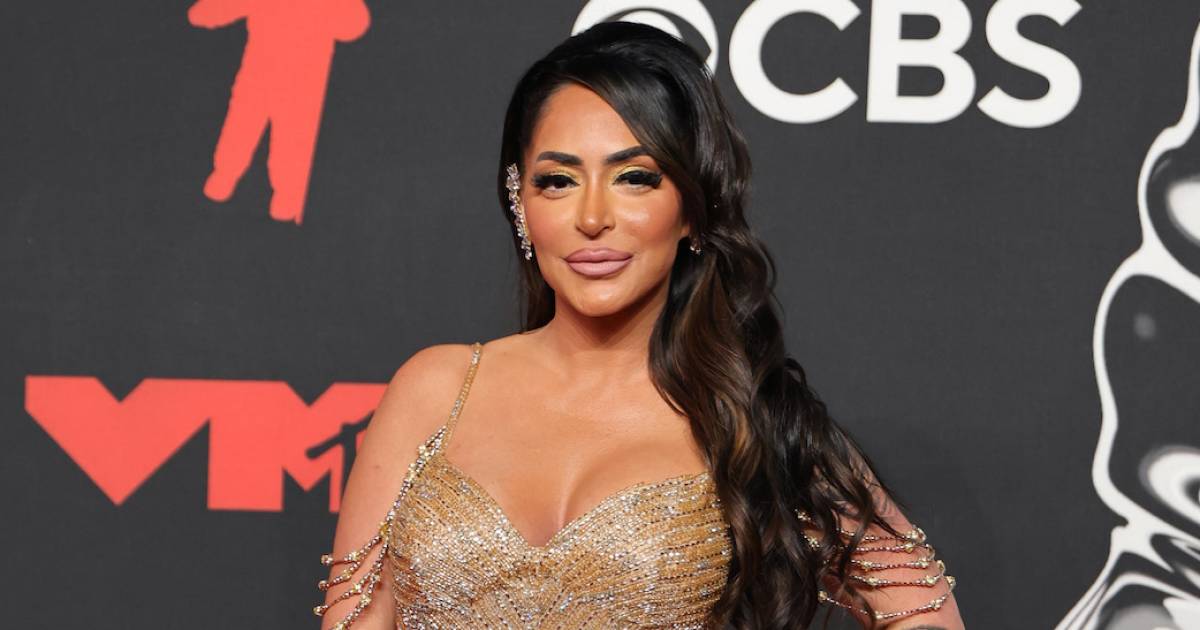 GettyImages-1588819515Jersey-Shores-Angelina-Pivarnick-revela-ela-sofreu-aborto-após-anunciar-gravidez.jpg