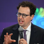 Anthropic diz que os laboratórios de IA de fronteira podem precisar desacelerar para que a sociedade possa se atualizar