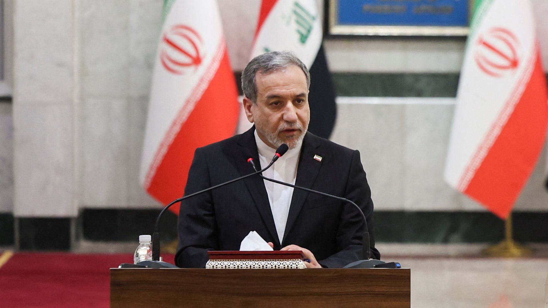 Araghchi: Estreito de Ormuz permanece sob controle iraniano por 30 dias