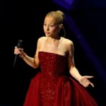 GettyImages-2202923487 Ariana Grande compartilha notícias infelizes sobre a Eternal Sunshine Tour