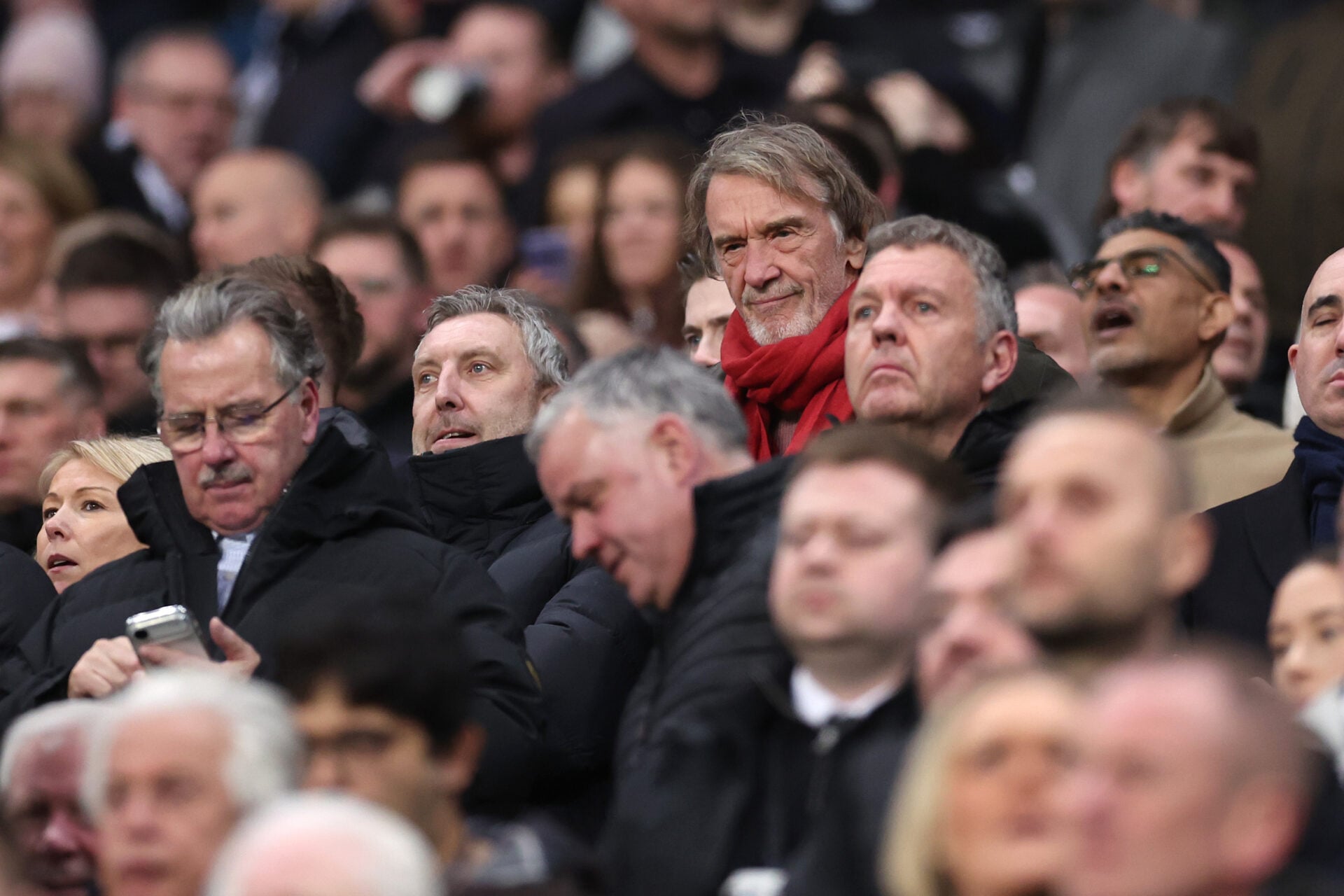 Arquivo oficial revela que Glazers pode acionar cláusula para forçar Sir Jim Ratcliffe à venda total do Man United