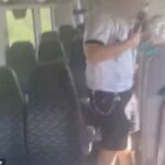 Um vídeo feito dentro de uma das carruagens após o acidente mostra viajantes em pânico caídos no chão e gritando por socorro.