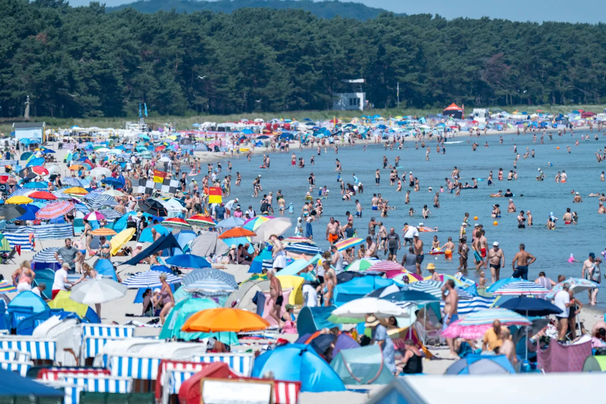 As rodovias alemãs estão cedendo sob o calor extremo enquanto a Europa Central fervilha