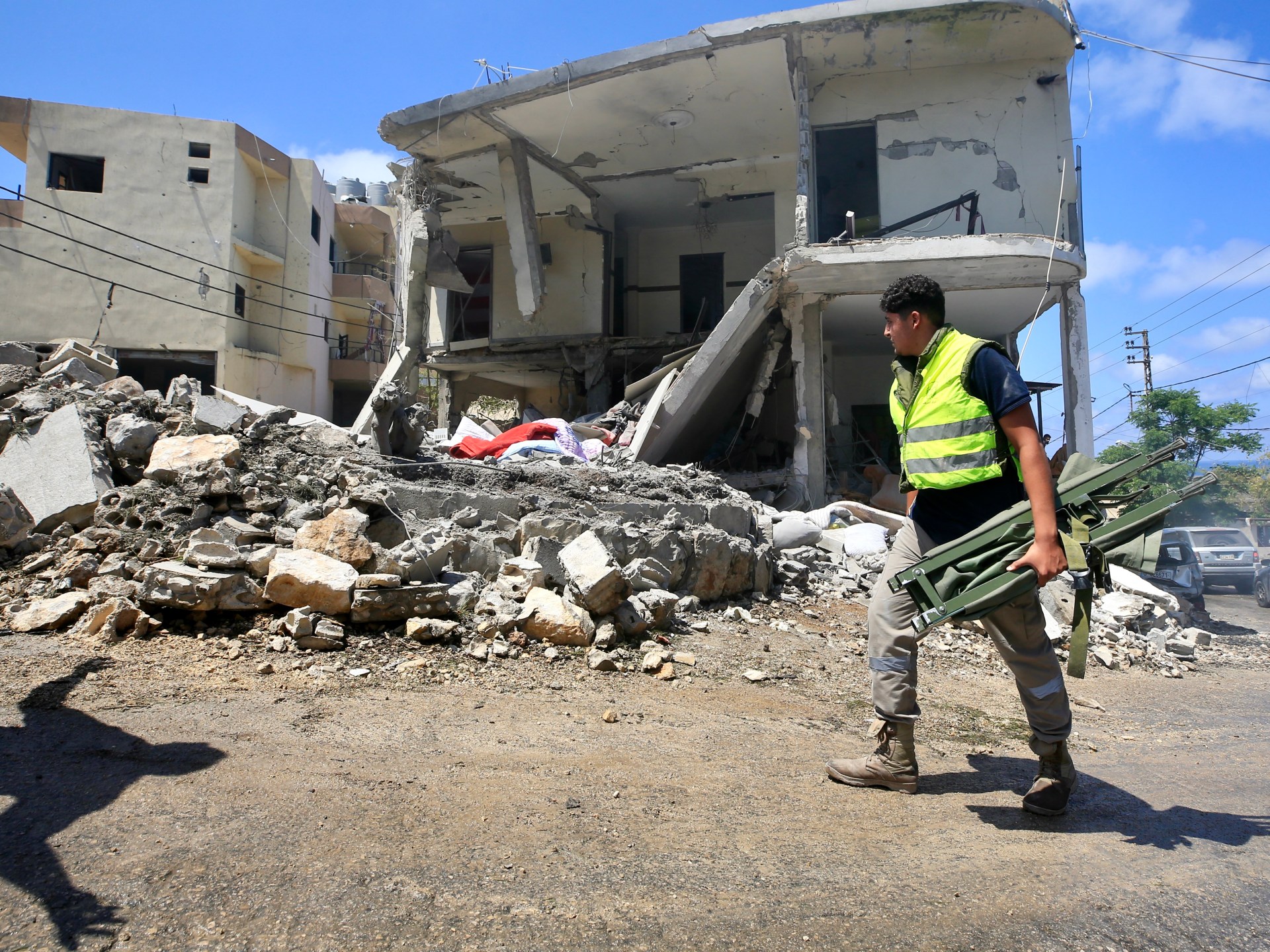 Ataques israelenses no Líbano matam 10 pessoas, incluindo soldados de alta patente