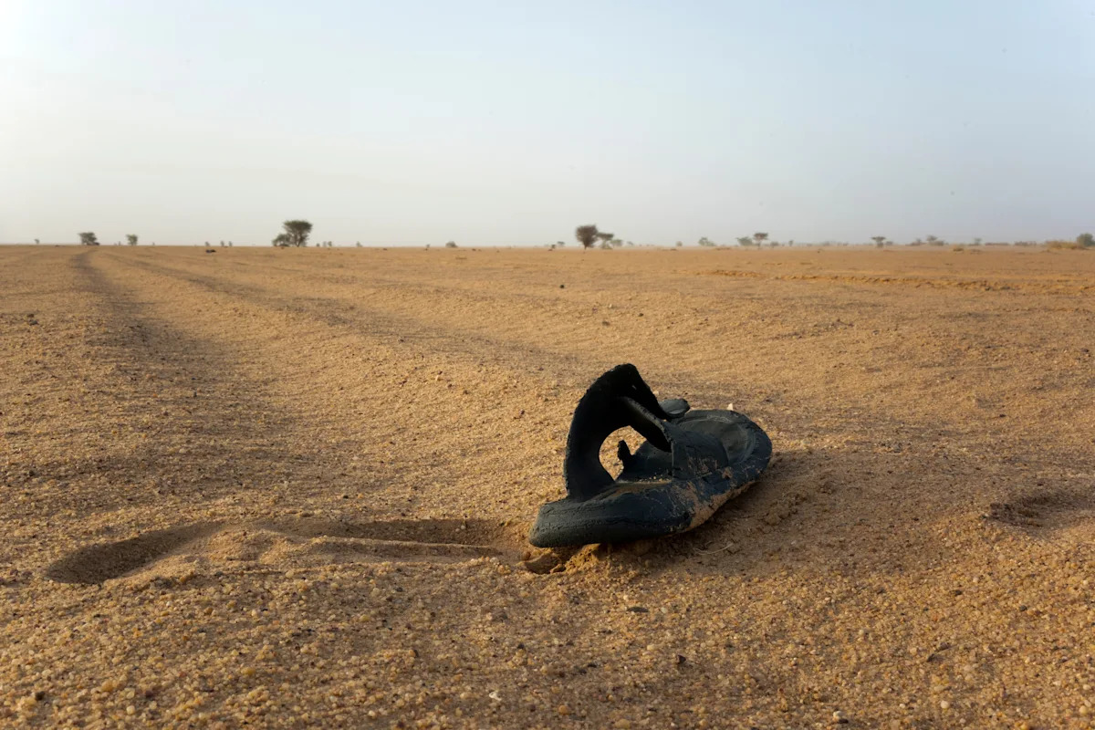 Avaria de caminhão no Níger prende passageiros e deixa pelo menos 49 mortos no deserto do Saara
