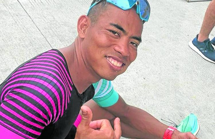 Aonde quer que a vida o leve, Augusto Benedicto sempre terá um motivo para ser feliz. —MUSONG R. CASTILLO