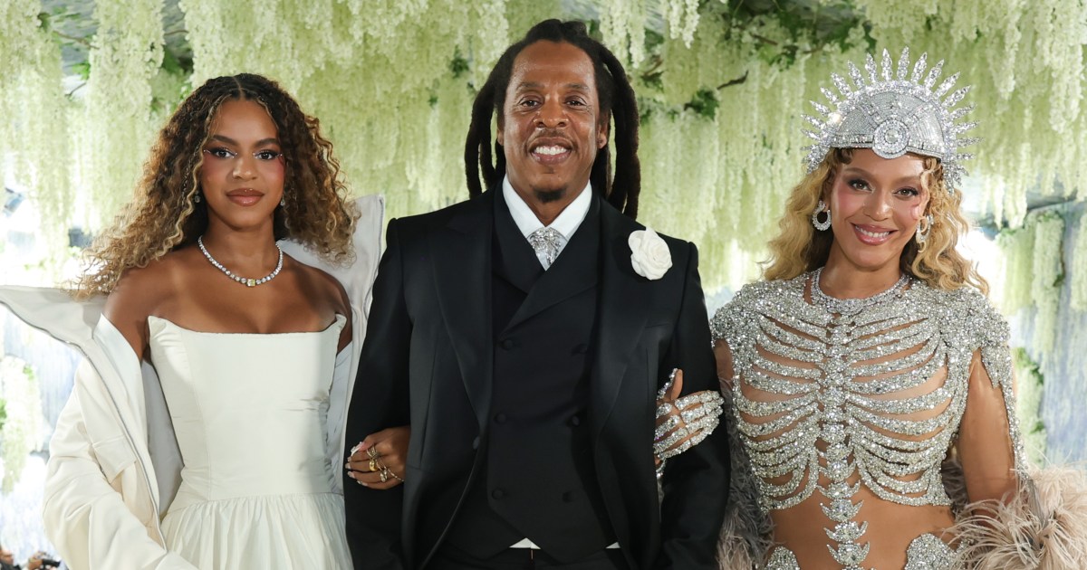Blue Ivy Carter, Jay-Z e Beyoncé no 2026 Met Gala em 4 de maio de 2026 na cidade de Nova York.