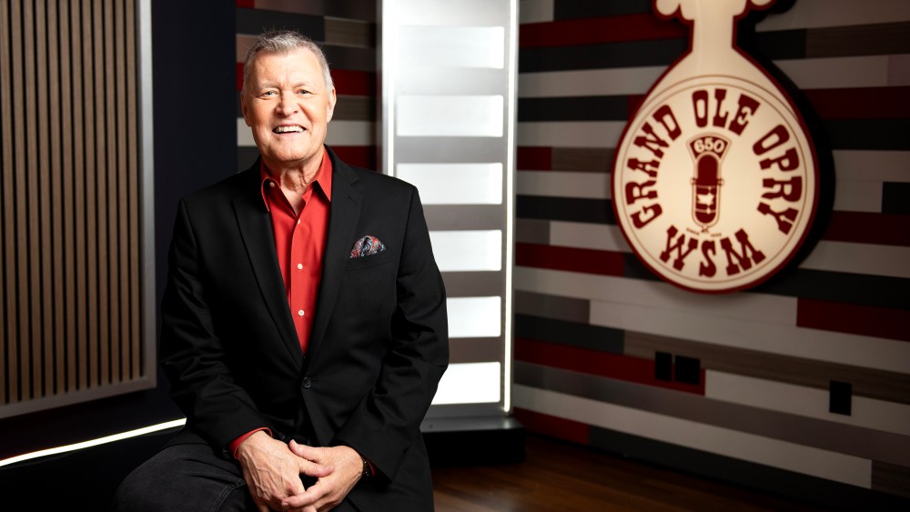 Bill Cody, locutor do Grand Ole Opry e reverenciada personalidade da rádio country WSM, morre aos 67 anos