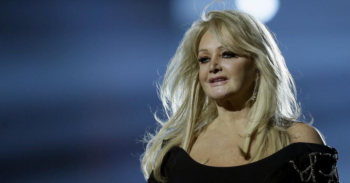 Bonnie Tyler saiu do coma, mas ‘continua muito mal’ após uma cirurgia de emergência