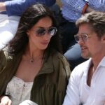 GettyImages-2280182904 Brad Pitt e sua namorada Ines de Ramon mostram PDA durante visita aconchegante ao Aberto da França