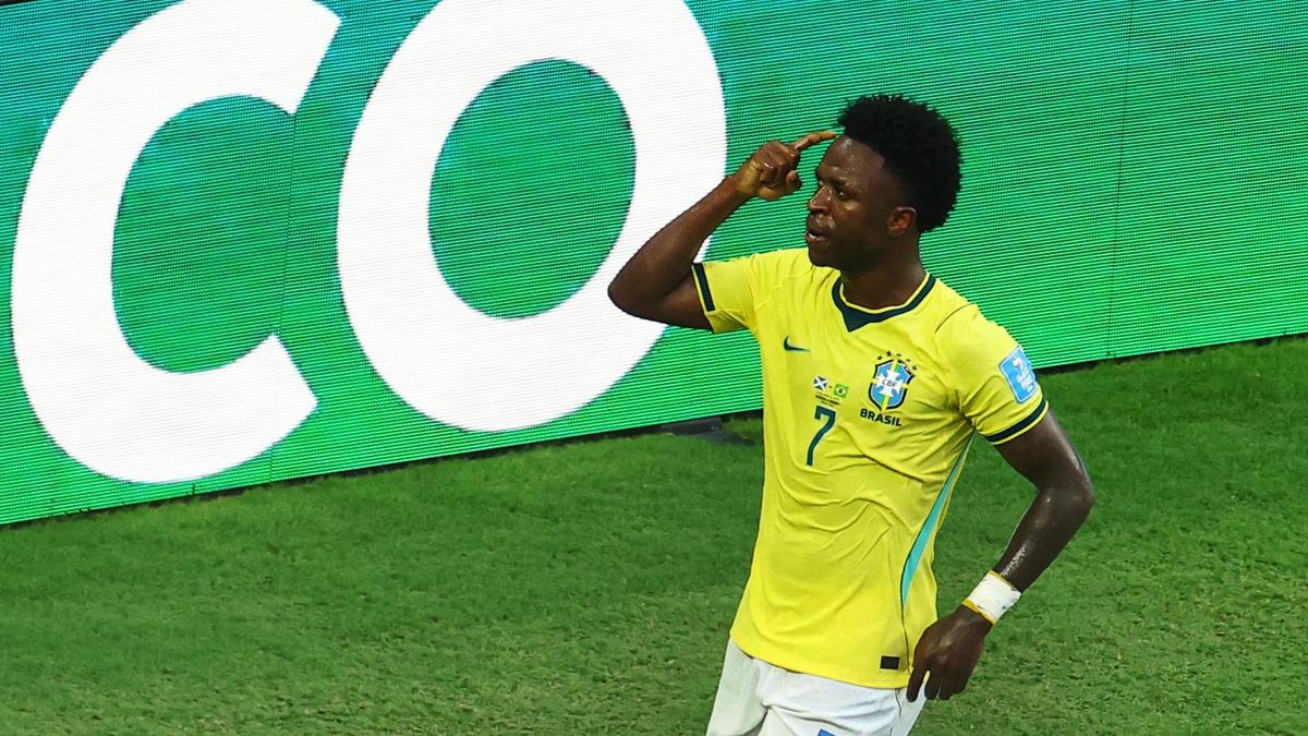 Brasil x Japão AO VIVO, Copa do Mundo FIFA - Rodadas de 32; Escalações confirmadas; Vincius é titular, Neymar fica no banco