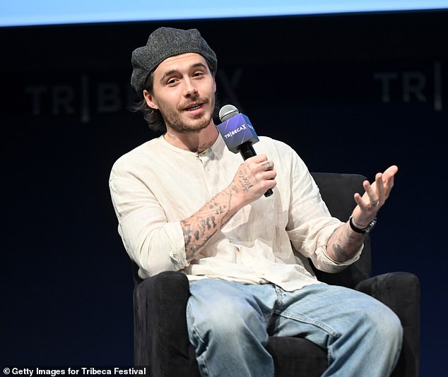 Brooklyn Beckham confessou que às vezes pode parecer irritante enquanto refletia sobre suas várias tentativas de obter sucesso nos negócios
