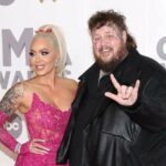 Bunnie Xo canta música Jelly Roll sobre ela ser uma 'Barbie humana' em meio ao divórcio