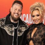 GettyImages-2131262785Bunnie-Xo-e-Jelly-Roll-ainda-querem-ter-um-bebê-juntos-apesar-de-divisão.jpg
