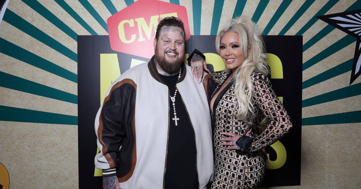 A atividade de mídia social de Jelly Roll e Bunnie Xo revela novas pistas sobre a divisão chocante de uma linha do tempo