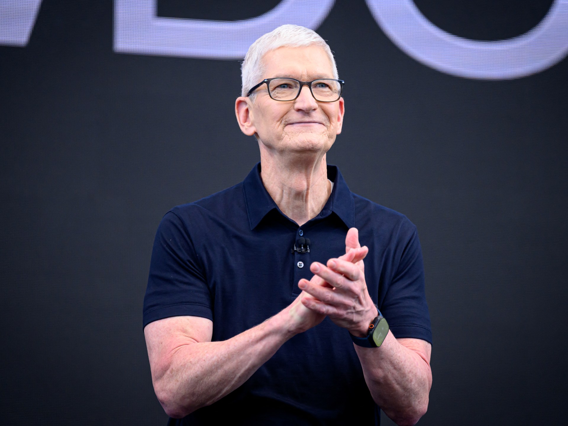 CEO da Apple alerta que aumento de preços é “inevitável” em meio ao boom da IA