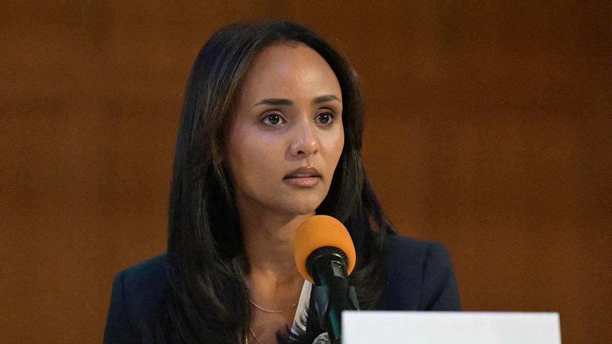 Melat Kiros falando em um fórum de candidatas à Liga das Eleitoras em Denver, Colorado.