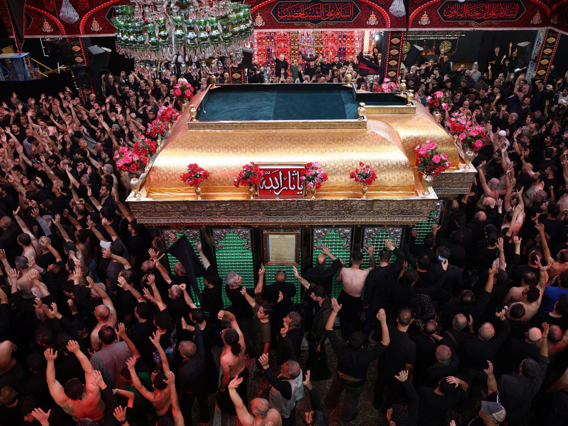 Cerimônias Ashura entrelaçam fé e apoio ao Estado no Irã