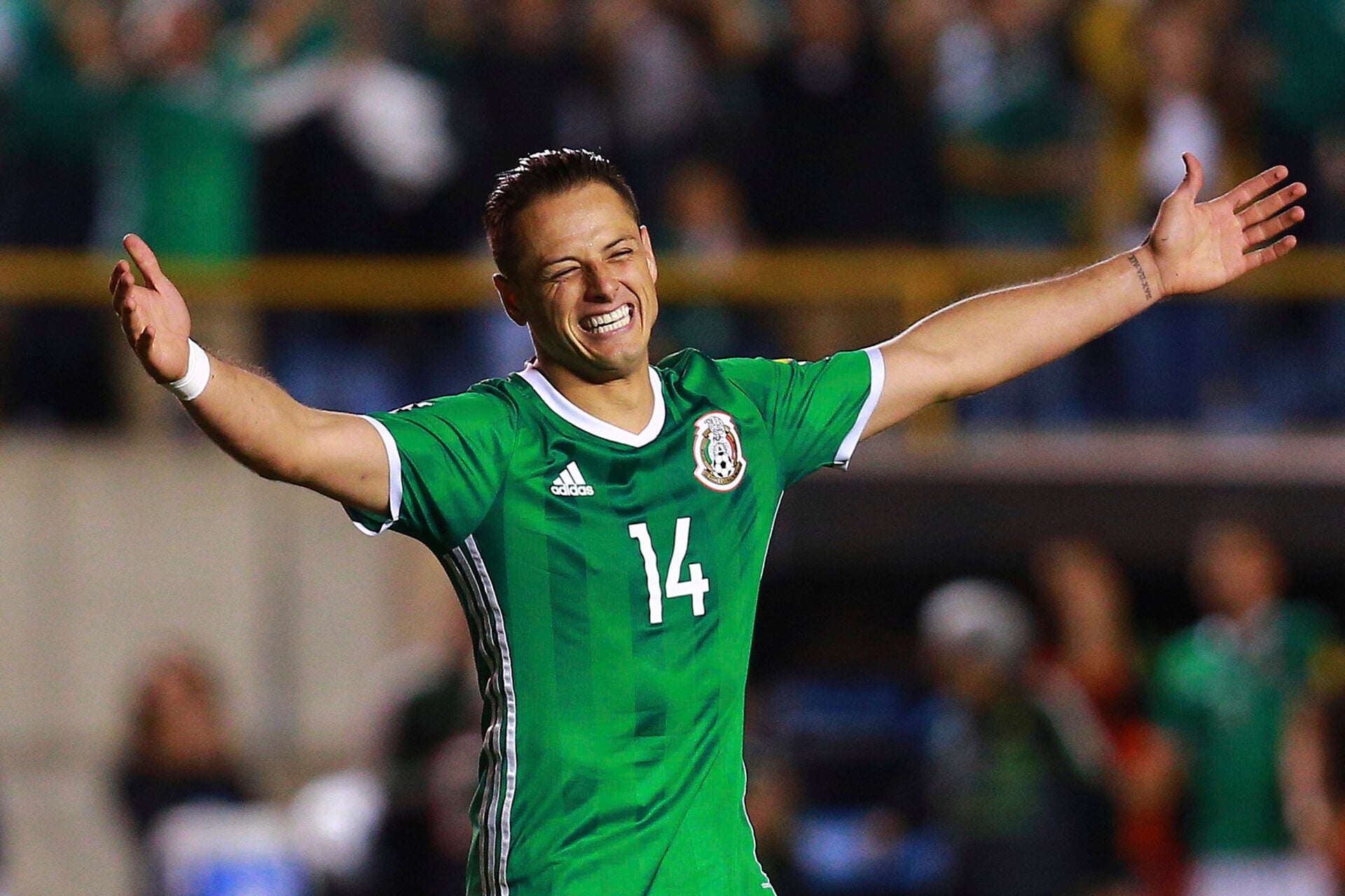 Chicharito diz que o alvo do Man Utd, de 17 anos, é um “enorme talento” após participação na Copa do Mundo