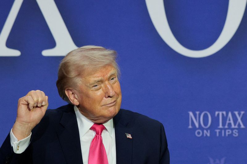 Com o fundo de armamento em dúvida, Trump manterá imunidade de auditoria fiscal, dizem fontes