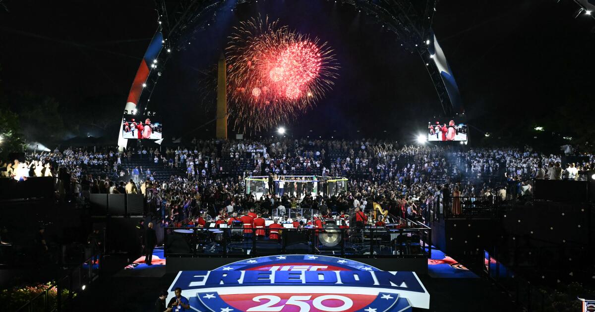 Comentário: Que surpresa: a festa de aniversário de 250 anos do UFC Freedom de Trump foi propaganda do MAGA (mais lutas)