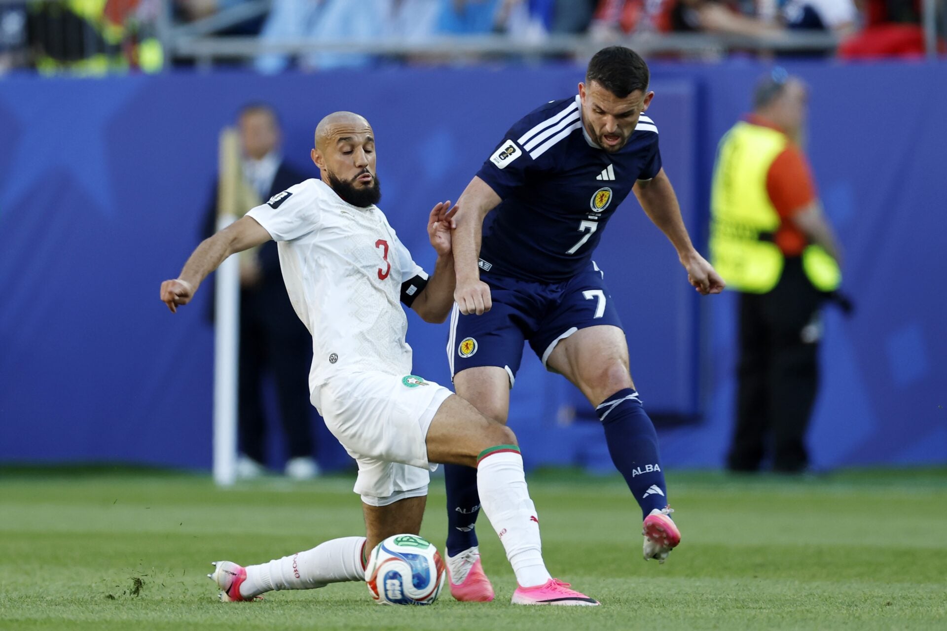 Como Noussair Mazraoui se saiu pelo Marrocos na vitória por 1 a 0 sobre a Escócia