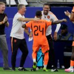 Como Ruud van Nistelrooy está orientando o alvo do Man Utd, Crysencio Summerville