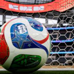 logotipo da copa do mundo da fifa com logotipo expresso vpn e texto que diz 'apoiador oficial da copa do mundo da fifa 2026'