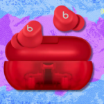 Compre um par de Beats Solo Buds vermelhos transparentes com desconto de US $ 10