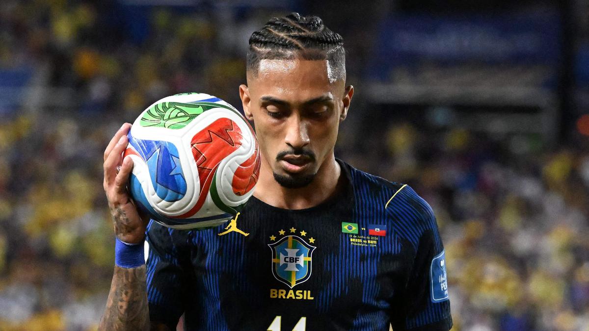 Copa do Mundo FIFA: Lesionado Raphinha diz que fará de tudo para retornar rapidamente ao Brasil