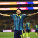 Luis Diaz (7), da Colômbia, comemora após marcar seu segundo gol durante a partida de futebol do Grupo K da Copa do Mundo entre Uzbequistão e Colômbia, na Cidade do México, quarta-feira, 17 de junho de 2026.