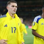 O sueco Yasin Ayari (18) comemora com Anthony Elanga (11) e Mattias Svanberg (19) após marcar seu quinto gol durante a partida de futebol do Grupo F da Copa do Mundo entre Suécia e Tunísia em Guadalupe, perto de Monterrey, México, domingo, 14 de junho de 2026. (AP Photo/Dolores Ochoa)