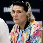 O ex-astro infantil Corey Feldman (foto no mês passado na Pensilvânia) foi levado às pressas para o hospital após uma terrível emergência médica no ar em um vôo com destino a Los Angeles