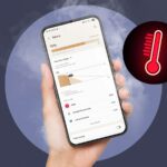 Um smartphone azul, o ícone do aplicativo Battery Guru e uma bateria 3D em um fundo geométrico vermelho e verde.