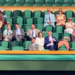 Sir David Beckham foi elogiado por Aryna Sabalenka por permanecer sentado enquanto o Royal Box de Wimbledon se esvaziava após o término do tênis masculino no primeiro dia do torneio, na segunda-feira.