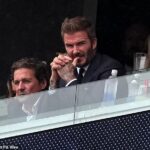 David Beckham parecia frustrado nas arquibancadas depois de ver os Três Leões da Inglaterra empatarem em 0 a 0 com Gana, em Boston, na terça-feira.