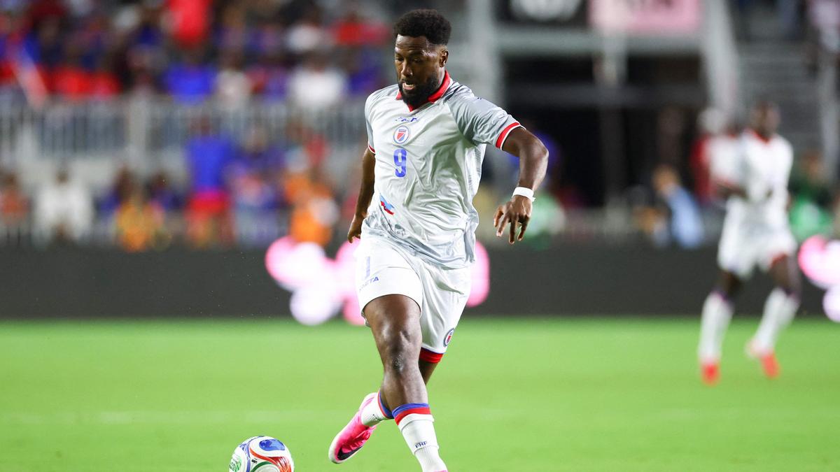 De Kerala Blasters à Copa do Mundo FIFA 2026 - Duckens Nazon no banco para Haiti x Escócia
