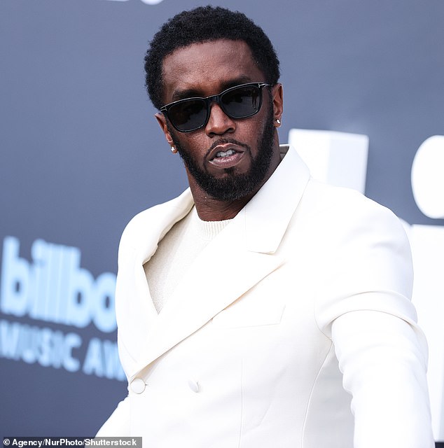 O preso Diddy foi alvo de um novo processo movido por um homem alegando que o desgraçado rapper o agrediu sexualmente quando ele era menor. Diddy é retratado em 2022 em Las Vegas