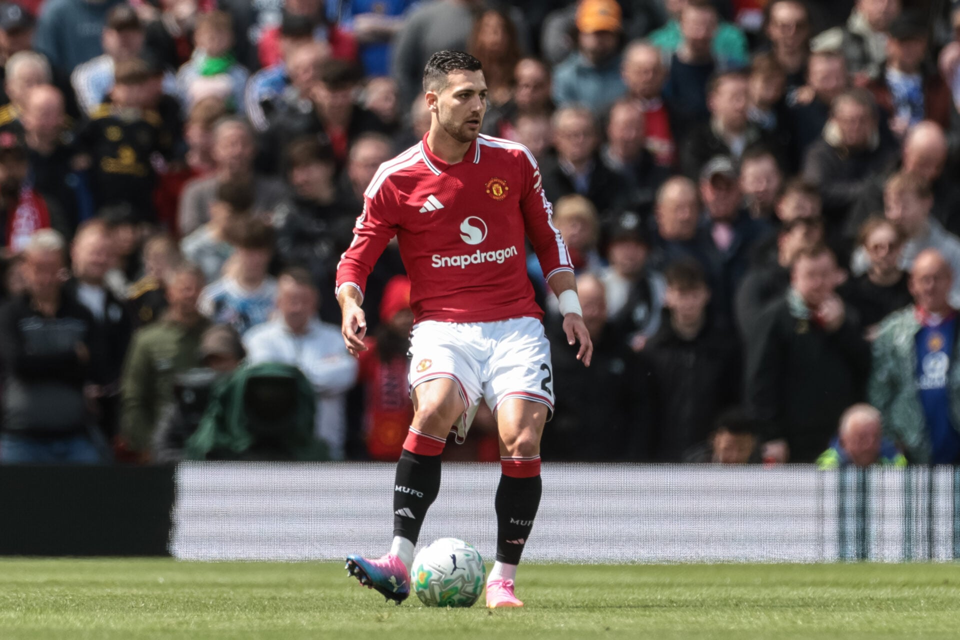 Diogo Dalot diz que ficou “muito triste” quando um técnico do Manchester United foi demitido