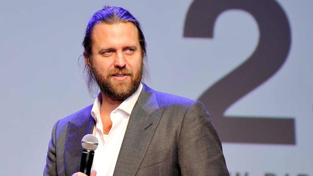 Diretor Carl Rinsch condenado a 30 meses em caso de fraude na Netflix depois que Keanu Reeves e advogados citam lutas de saúde mental