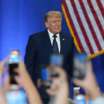 O presidente Donald Trump, num comício no mês passado, saiu de uma "Conheça a imprensa" entrevista que foi ao ar em 7 de junho.