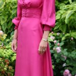 Pense rosa! Os frequentadores de corridas glamorosos aumentaram as apostas de estilo no Ladies Day of Royal Ascot hoje