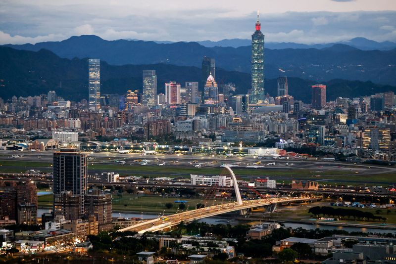 EUA dizem que China está tentando desencorajar estados e empresas de se envolverem com Taiwan