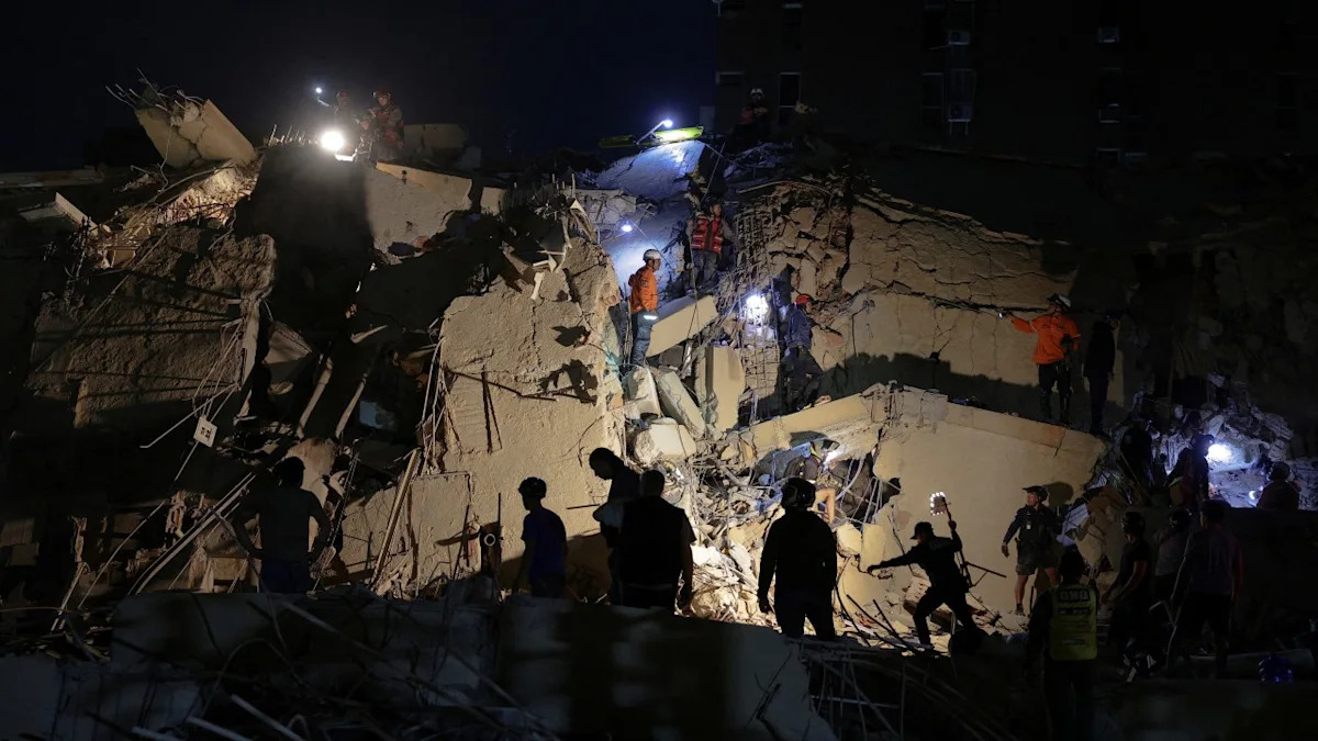 Edifícios desabam enquanto fortes terremotos abalam a Venezuela