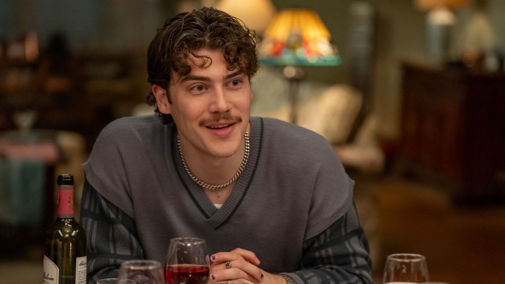 Episódio prequela de 'Adultos' estreia no Hulu antes da 2ª temporada