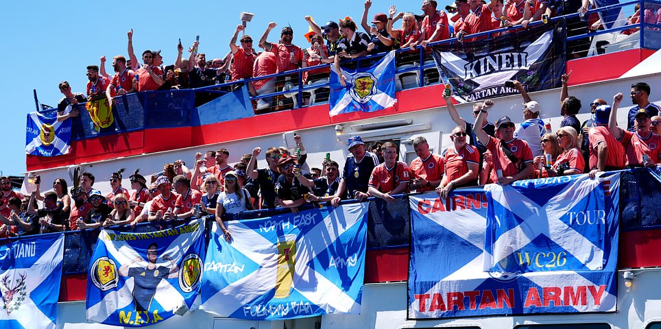 Escócia x Haiti - Grupo C da Copa do Mundo AO VIVO: Os escoceses se preparam para a tão esperada estreia na Copa do Mundo após 28 anos de ausência - enquanto o Exército Tartan chega a Boston