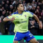Esqueça Shea Charles, Wilcox pode contratar uma estrela da Copa do Mundo para o meio-campo que ele já conhece bem