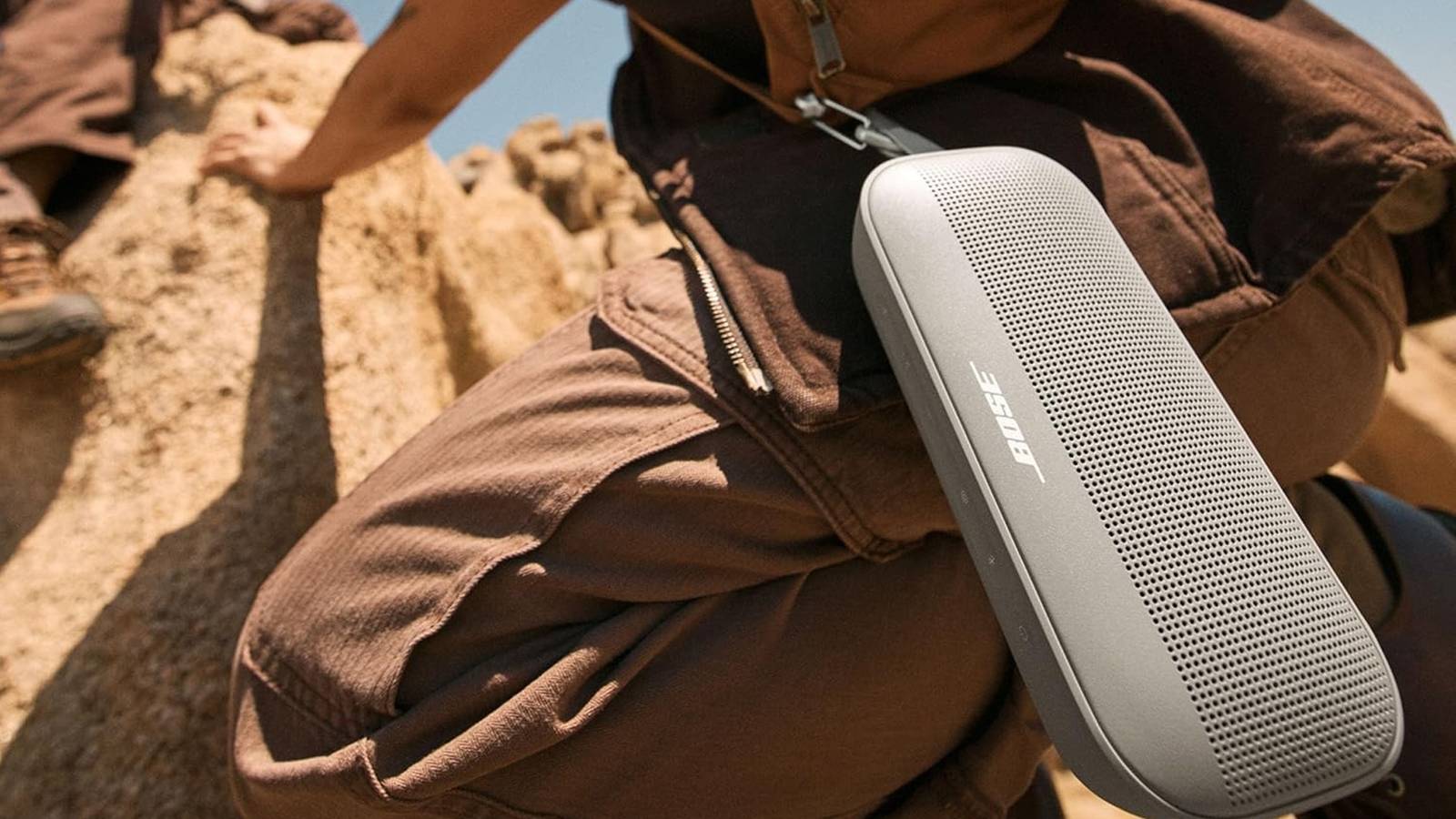 Alto-falante Bose SoundLink Flex (2ª geração) azul em um fundo branco